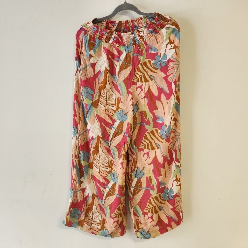 3/$25 Forever 21 wide leg floral pants or beach cover-up Medium elastic waist